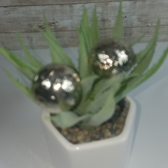 Fashion Jewelry, Vintage gold clip on earrings - Picture 4 of 4